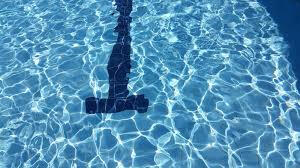 pool cleaning pool cleaning